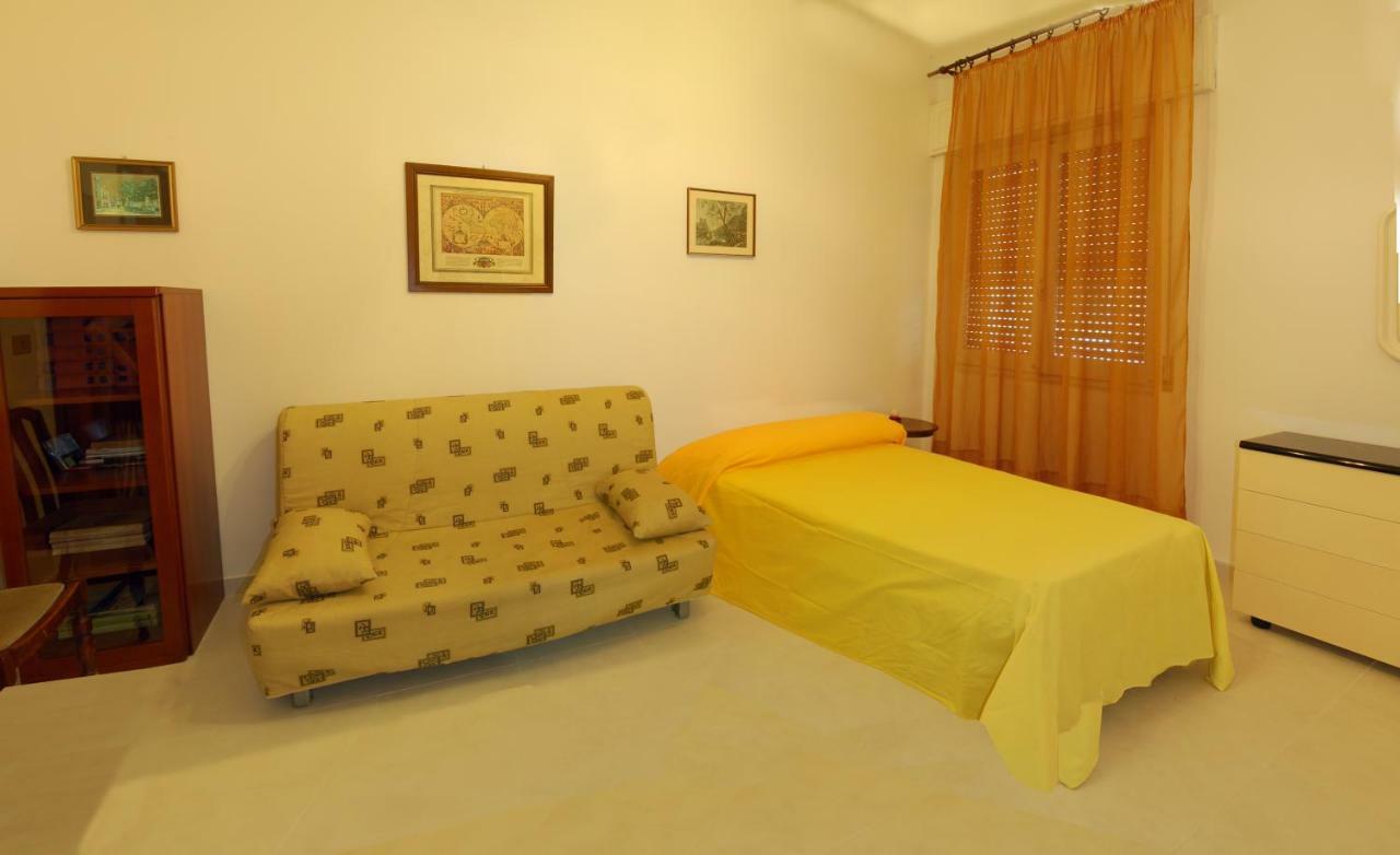 Domus Mater Apartment Cagliari Ngoại thất bức ảnh